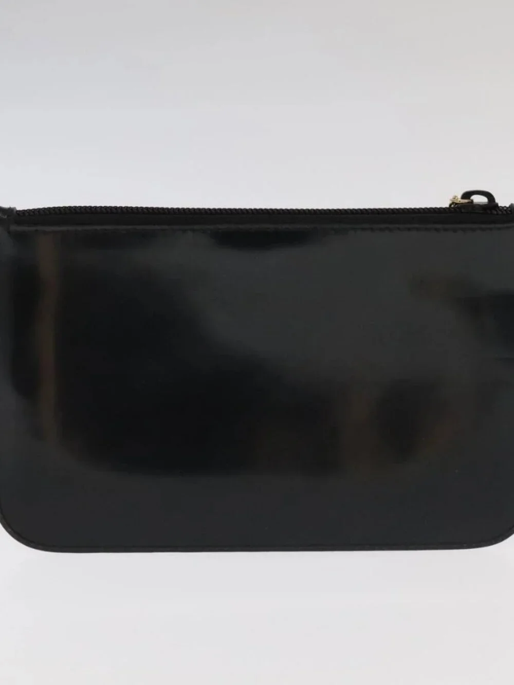 Gucci brand	gucci color	black